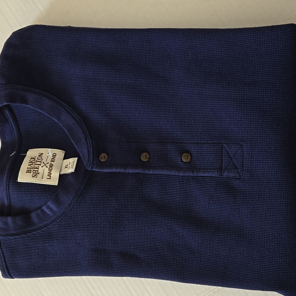 BLAKE SHELTON/LANDS' END HENLEY SHIRT